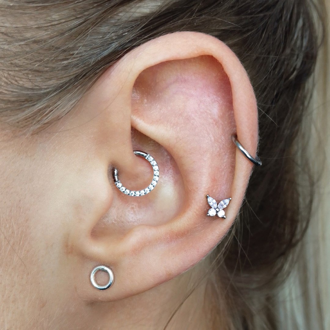 Surgical steel hot sale daith piercing